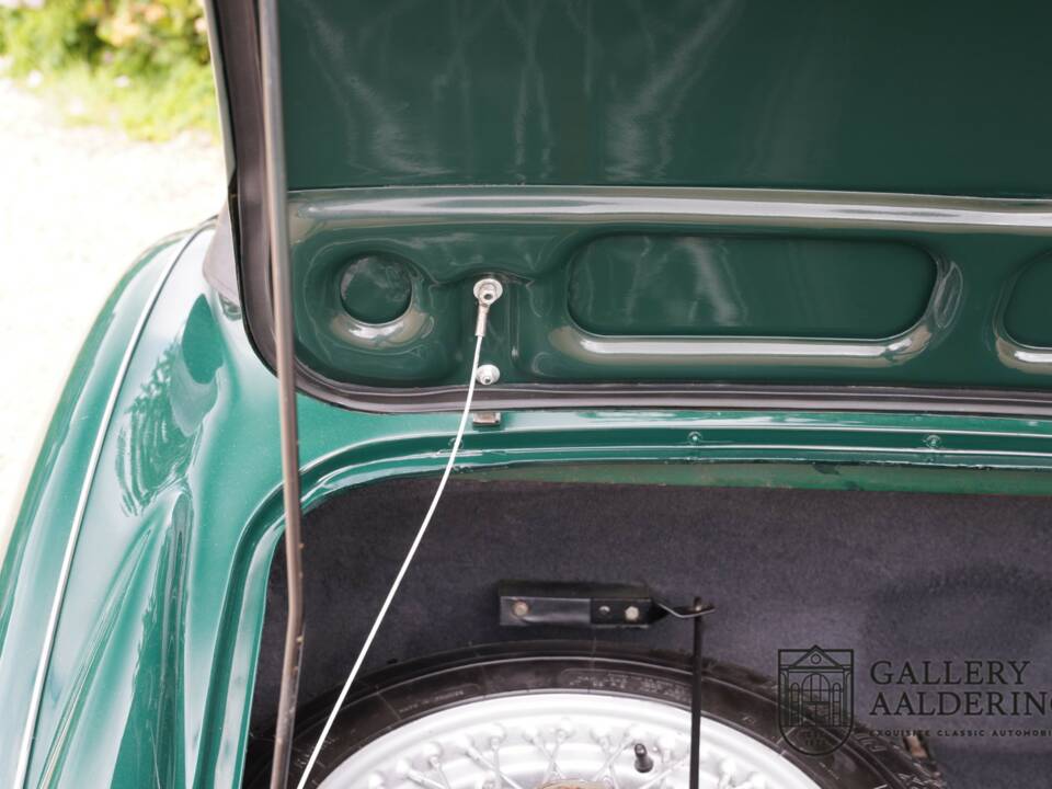 Image 16/50 of Austin-Healey 3000 Mk III (BJ8) (1966)