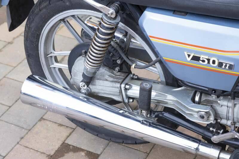 Image 8/10 of Moto Guzzi V 50 II (1980)