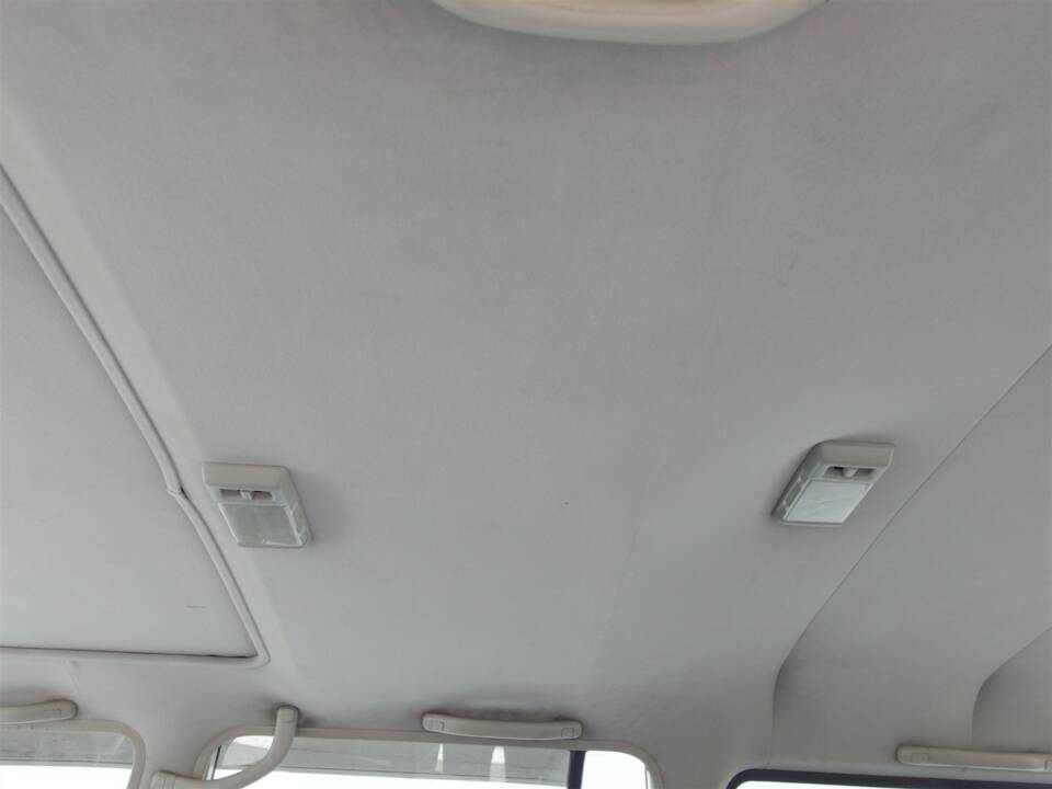 Bild 73/97 von Toyota Land Cruiser FJ80 (1992)
