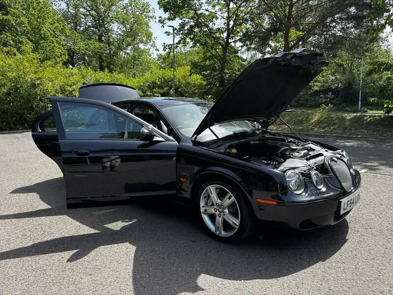 Bild 22/50 von Jaguar S-Type 4.2 V8 R (2004)