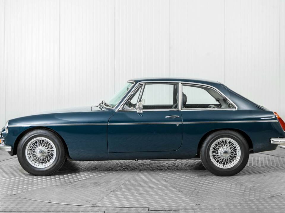 Bild 9/50 von MG MGB GT (1972)