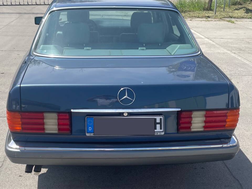 Immagine 2/10 di Mercedes-Benz 420 SE (1989)