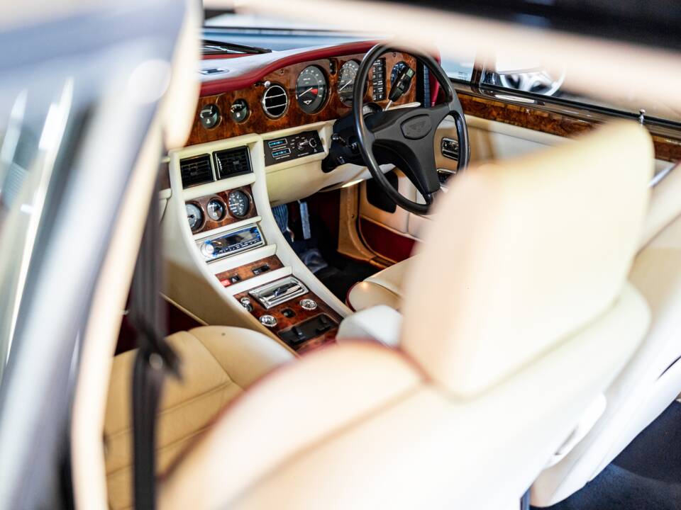 Bild 26/45 von Bentley Turbo R (1988)