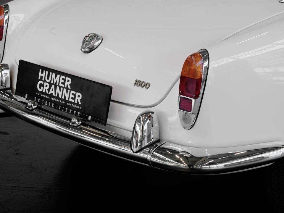 Afbeelding 43/48 van Alfa Romeo Giulia 1600 Spider (1963)