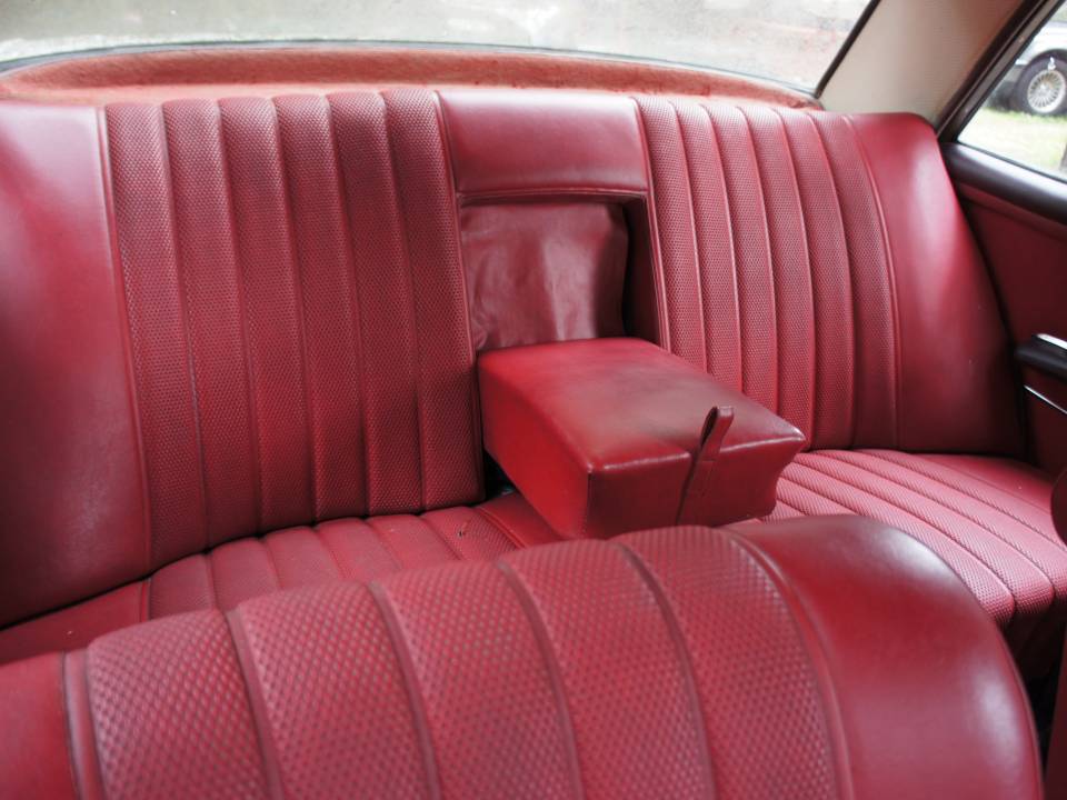 Imagen 19/22 de Mercedes-Benz 250 SE (1967)