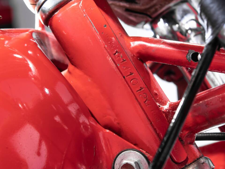 Immagine 27/32 di Aermacchi Harley-Davidson Ala d'oro 250 (1963)