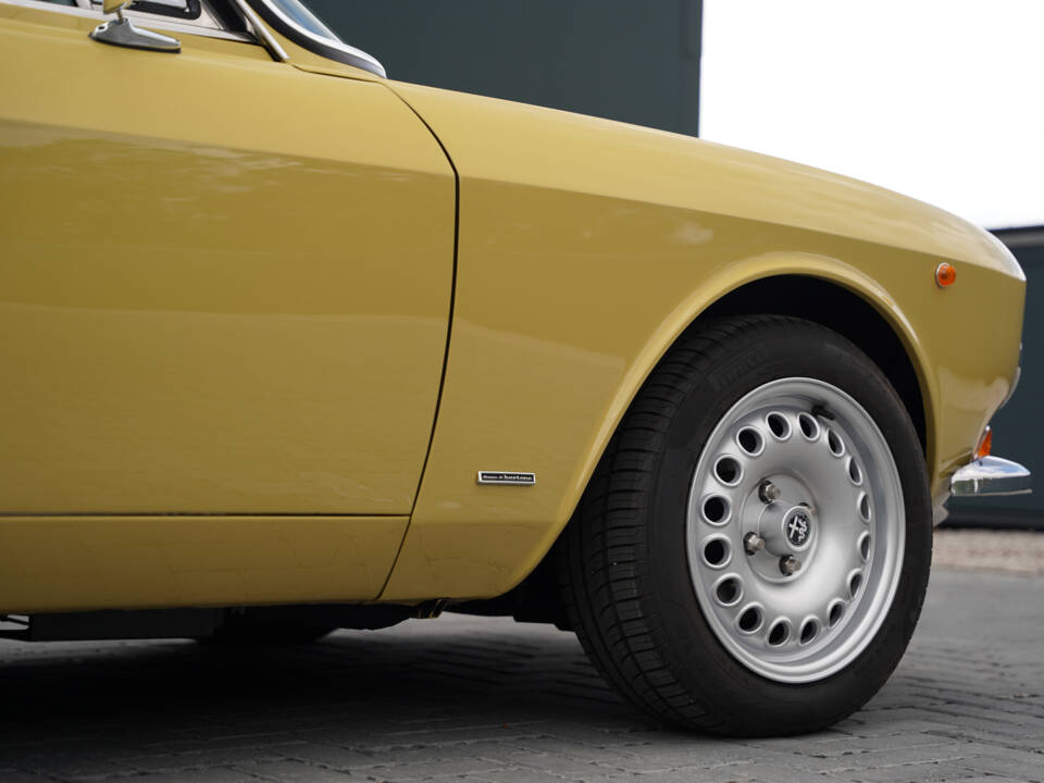 Bild 37/50 von Alfa Romeo 2000 GT Veloce (1975)