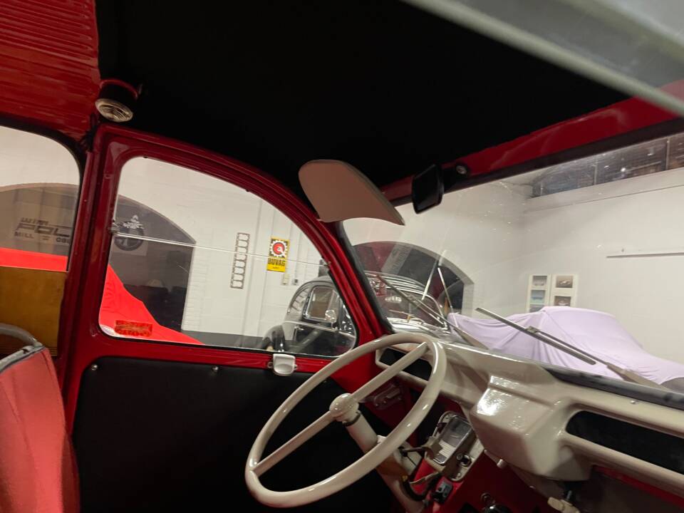 Image 14/23 of Citroën AZU (1962)
