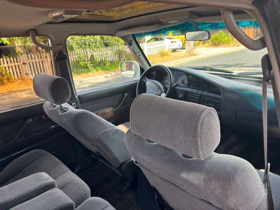 Bild 30/42 von Toyota Land Cruiser J80 (1994)
