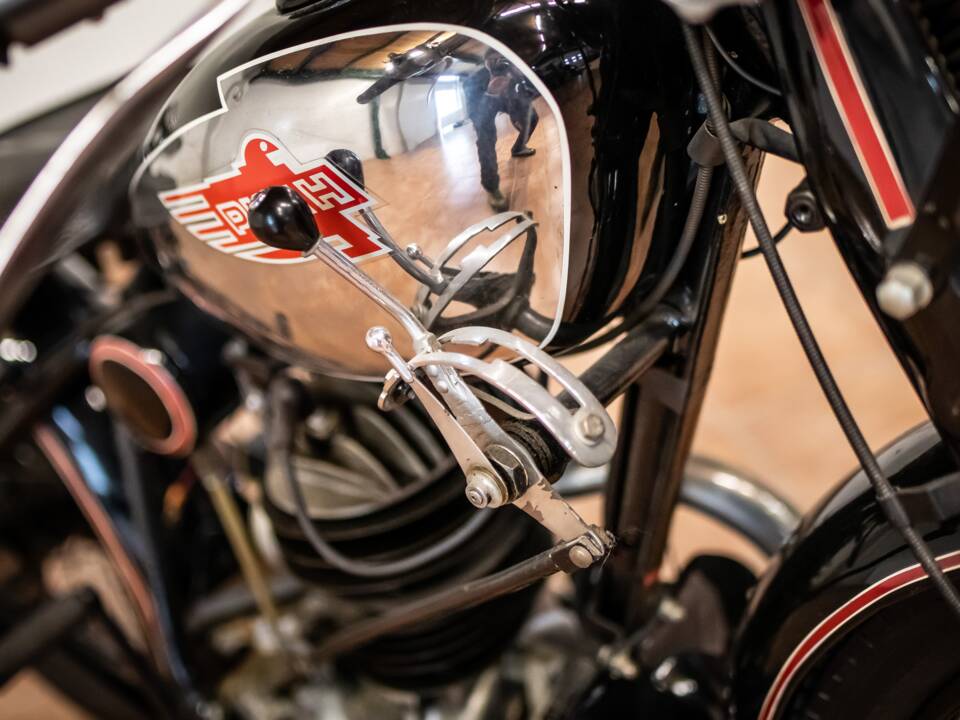 Image 14/15 de Puch 250 S 4 (1900)