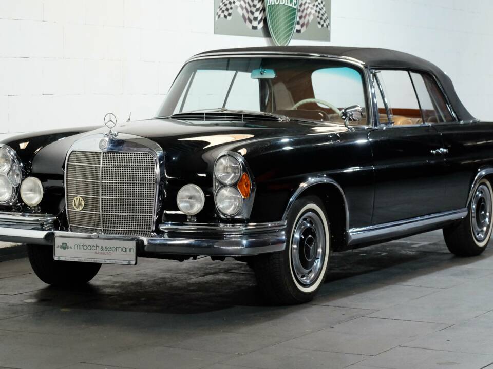 Bild 18/34 von Mercedes-Benz 220 SE b (1963)