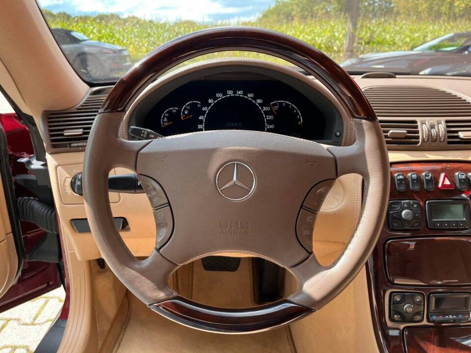 Bild 10/19 von Mercedes-Benz CL 500 (1999)