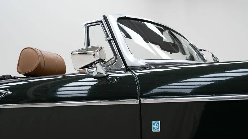 Bild 13/15 von MG MGB (1972)