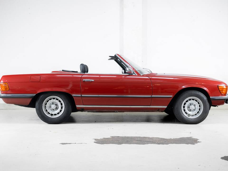 Image 4/38 of Mercedes-Benz 350 SL (1973)