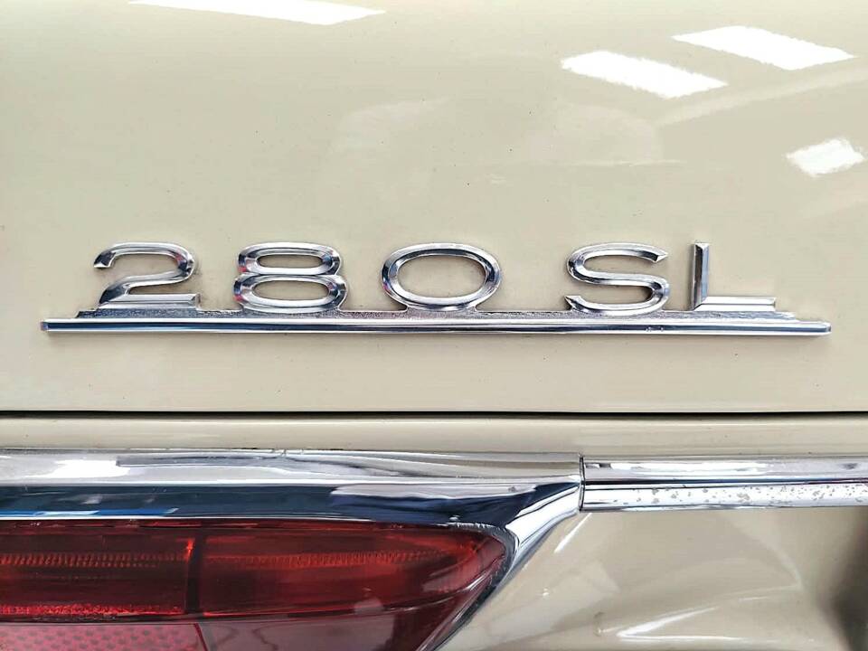 Image 17/58 of Mercedes-Benz 280 SL (1969)