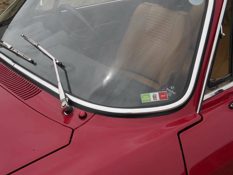 Image 33/49 of Alfa Romeo Giulia 1600 GT Junior (1976)