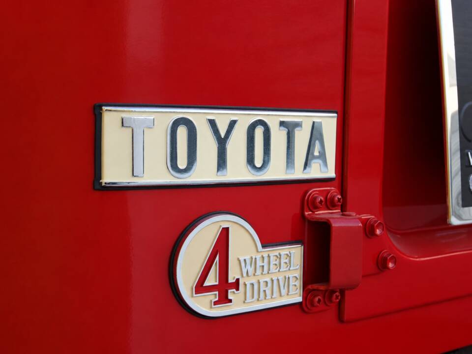Bild 9/17 von Toyota Landcruiser BJ 42 (1984)