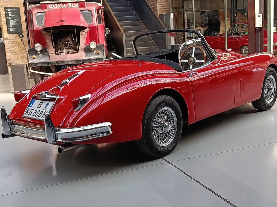 Image 7/15 of Jaguar XK 150 3.4 S OTS (1959)