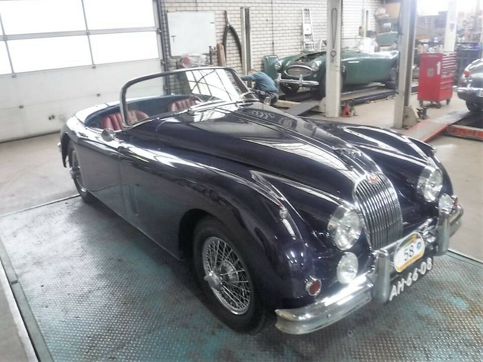 Image 28/50 de Jaguar XK 150 OTS (1959)