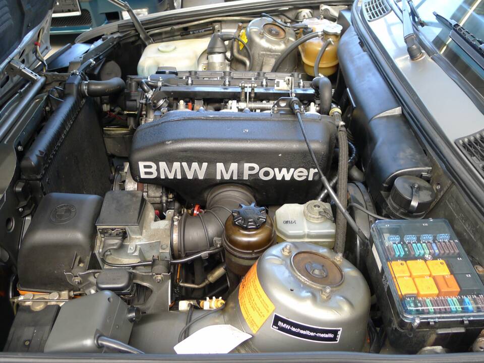 Immagine 11/45 di BMW M3 (1987)