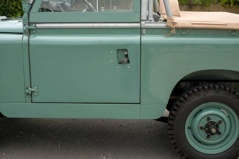 Image 31/50 of Land Rover 88 (1962)