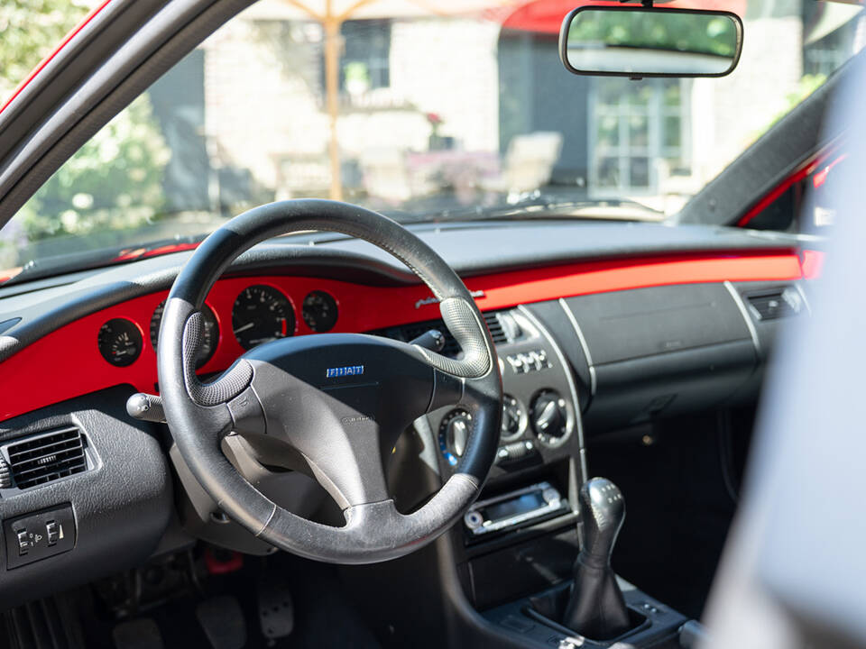 Image 22/39 of FIAT Coupé 2.0 20V (1998)