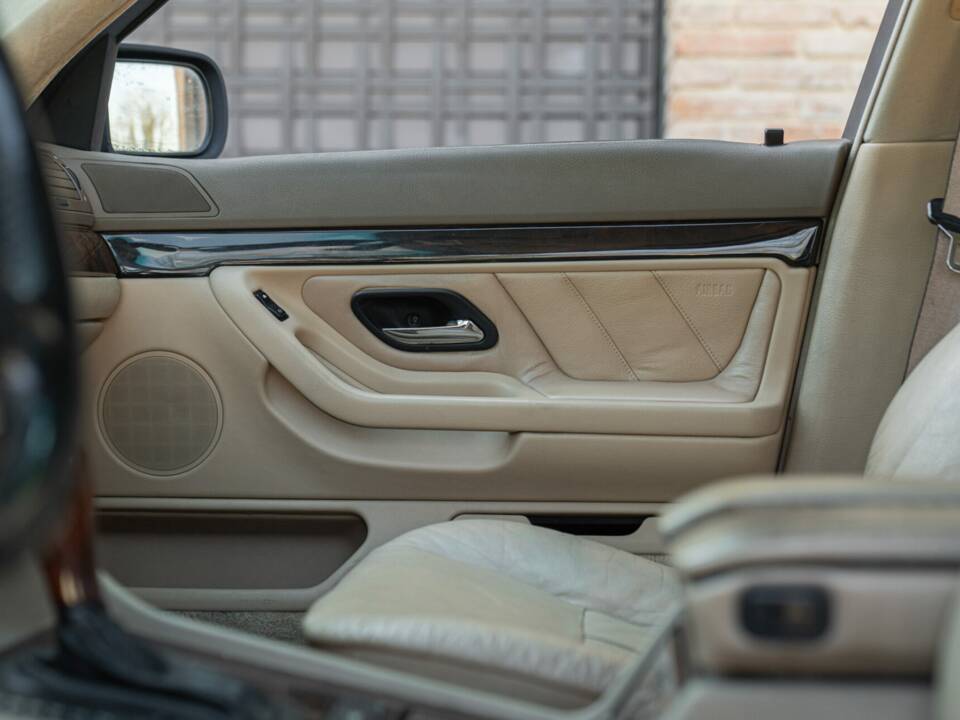 Image 32/50 of BMW 725tds (1997)