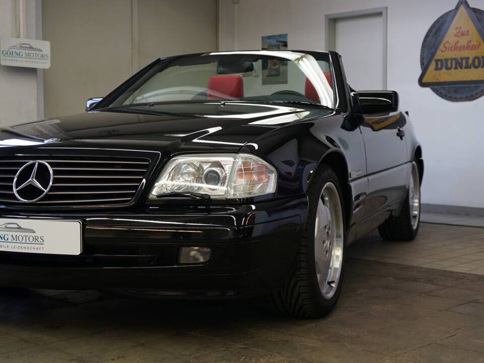 Imagen 5/41 de Mercedes-Benz SL 500 (1997)