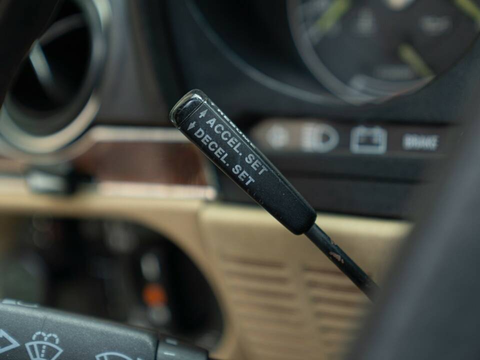 Image 43/50 of Mercedes-Benz 300 SL (1986)