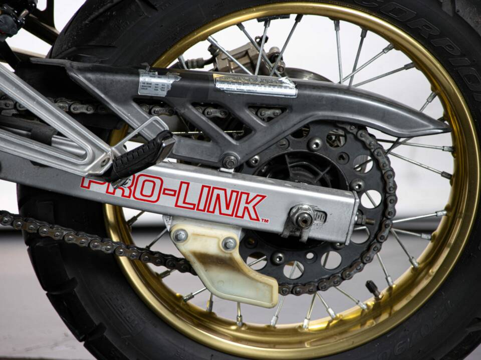 Image 14/38 de Honda NX 650 Dominator (1988)