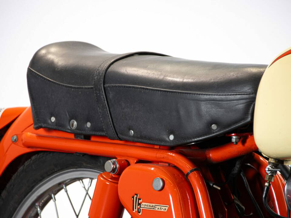 Bild 39/50 von Gilera 175 Sport (1956)