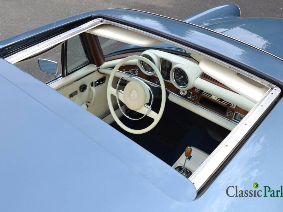 Bild 13/50 von Mercedes-Benz 280 SE 3,5 (1971)