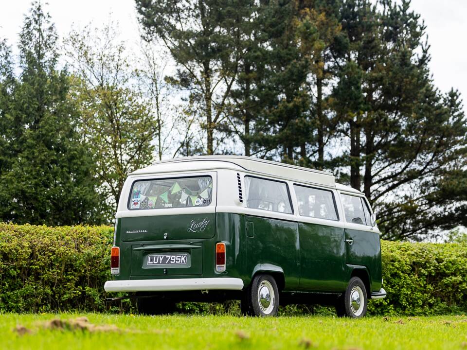 Image 20/50 of Volkswagen T2 Brasil Camper (1972)