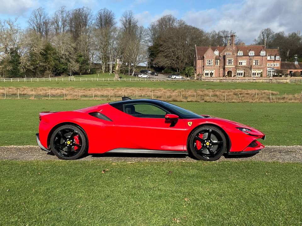 Afbeelding 4/38 van Ferrari SF90 Stradale (2021)