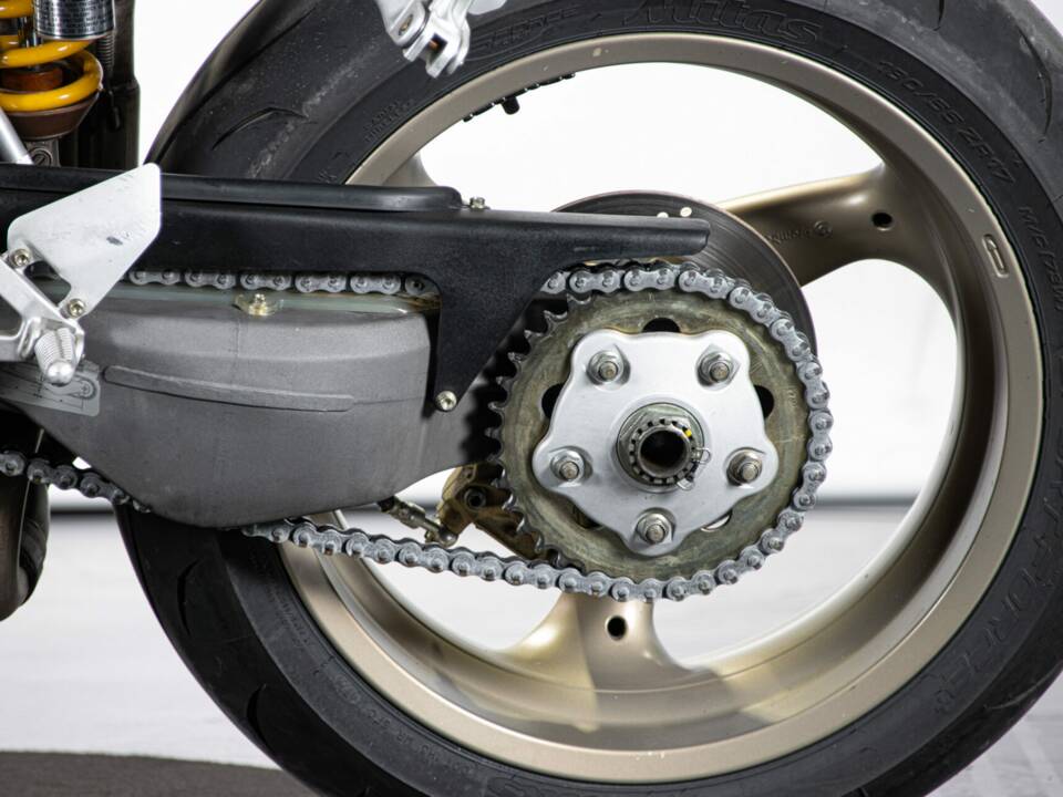 Imagen 17/50 de Ducati 748 S (1996)