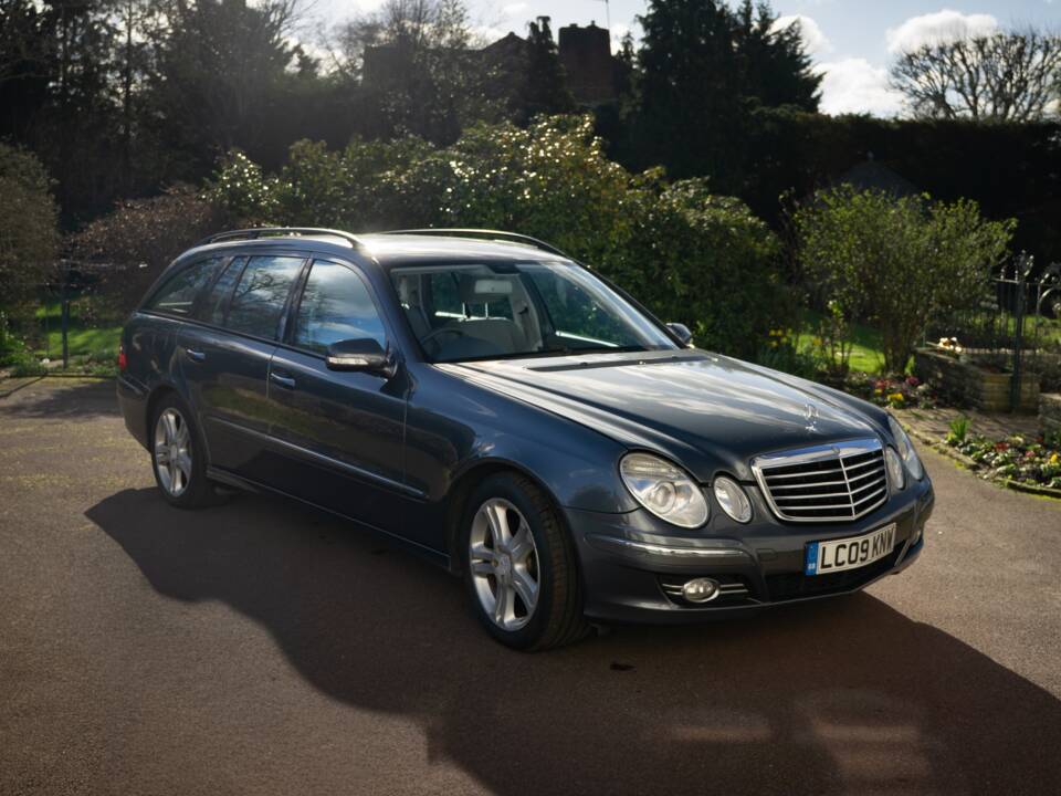 Immagine 7/25 di Mercedes-Benz E 280 CDI T (2009)