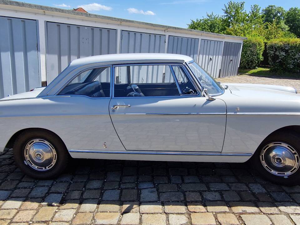 Image 5/14 of Peugeot 404 Coupé (1964)