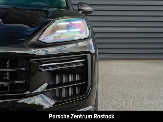 Obraz 4/33 pojazdu Porsche Cayenne Coupé Turbo S E-Hybrid (2026)