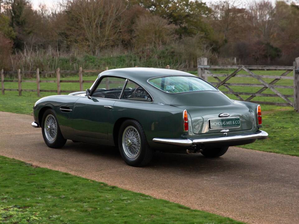 Image 40/42 de Aston Martin DB 4 GT (1959)