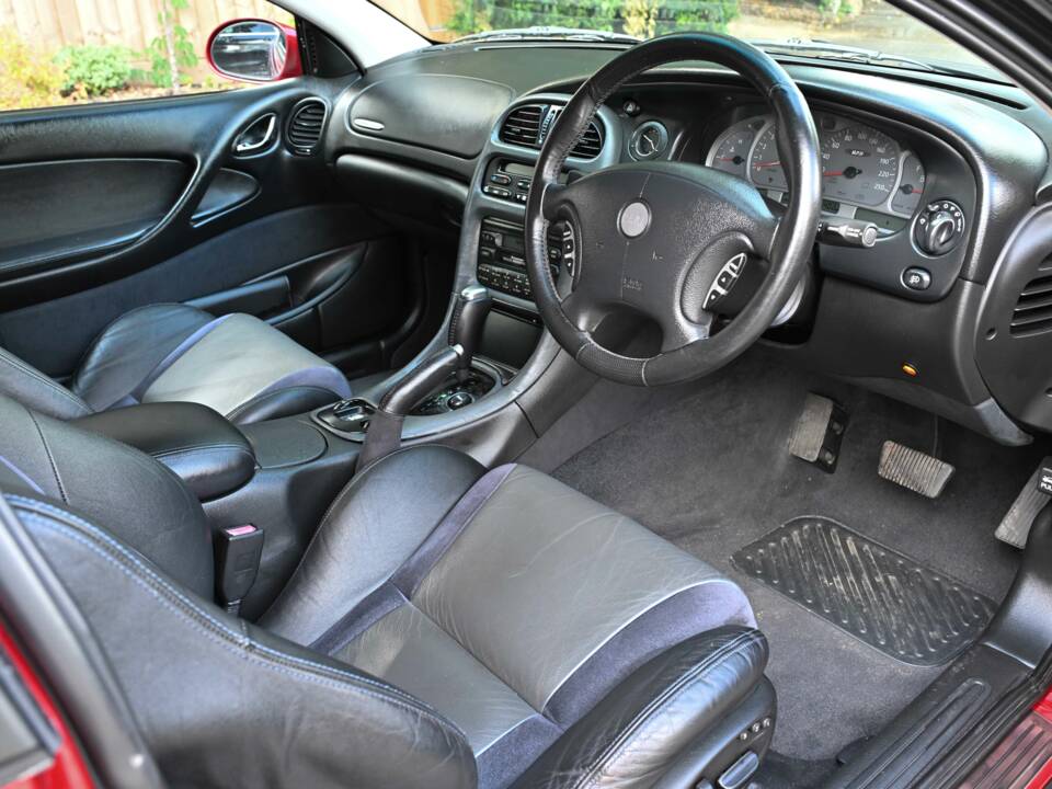 Image 29/35 of Holden Monaro CAPA F 320 C (2003)