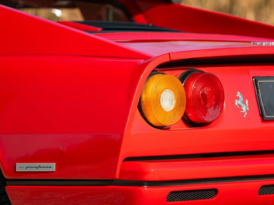 Image 38/50 of Ferrari 208 GTS Turbo (1986)