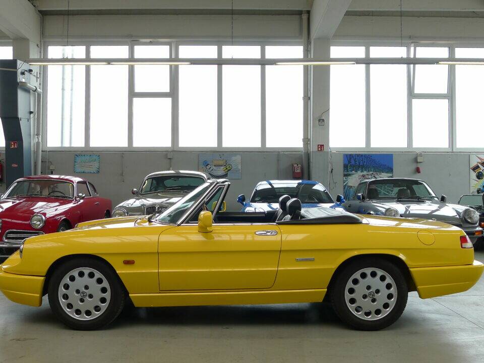 Bild 1/39 von Alfa Romeo 2.0 Spider (1992)