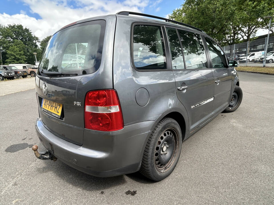 Image 8/25 of Volkswagen Touran 1.4 TSI (2004)
