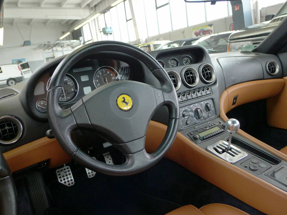 Image 8/41 of Ferrari 550 Maranello (2000)