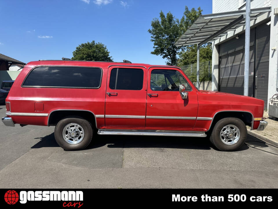 Image 2/15 de Chevrolet Suburban (1987)
