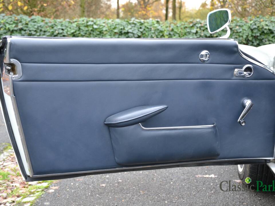 Image 40/50 of Mercedes-Benz 250 SL (1966)