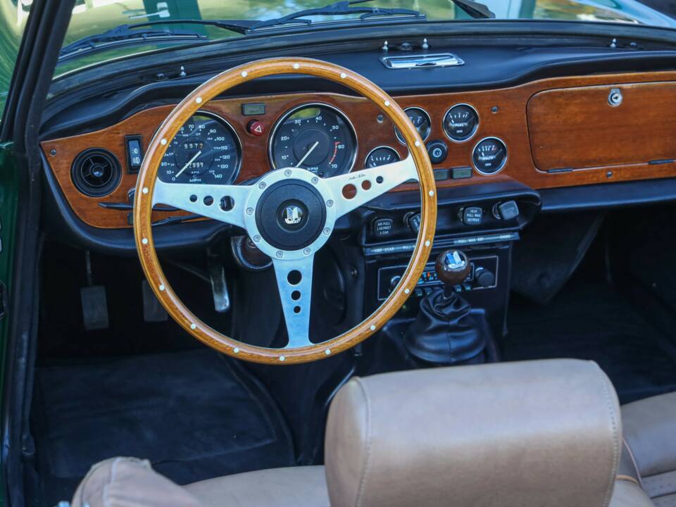 Immagine 27/50 di Triumph TR 6 (1976)