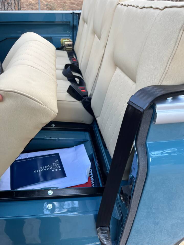 Bild 44/51 von Land Rover 88 (1976)