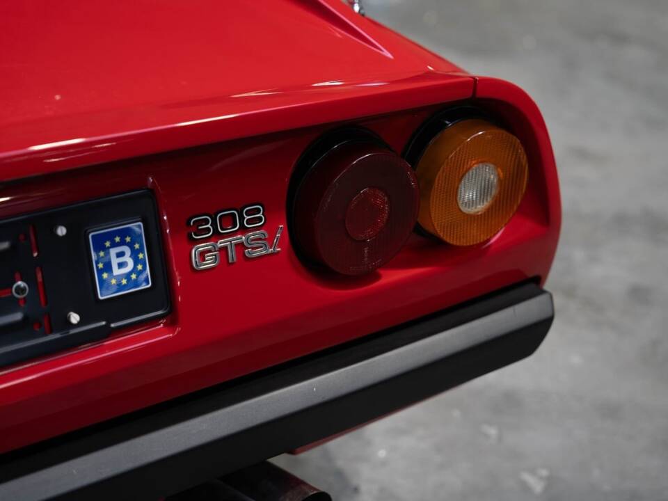 Bild 22/85 von Ferrari 308 GTSi Quattrovalvole (1985)