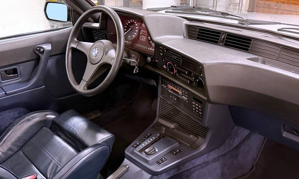 Bild 22/37 von BMW 635 CSi (1985)